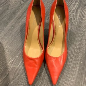 Gorgeous Nine West pumps